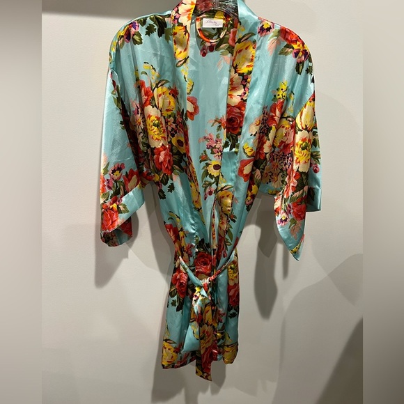 Beautiful Floral Ms. Lovey Kimono Tie Waist Robe With Pockets Size XS/S - Picture 4 of 10